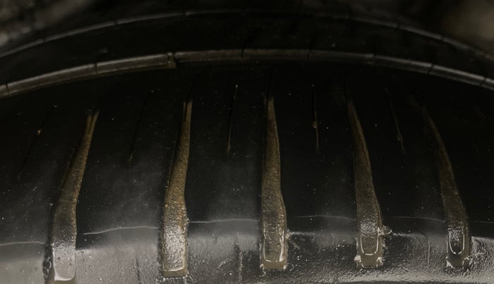 2014 Honda Amaze 1.5L I-DTEC S, Diesel, Manual, 97,361 km, Left Rear Tyre Tread