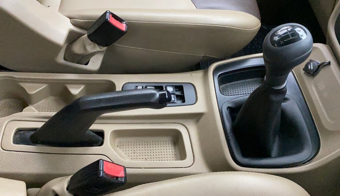 2018 Mahindra TUV300 T4 PLUS, Diesel, Manual, 50,706 km, Gear Lever