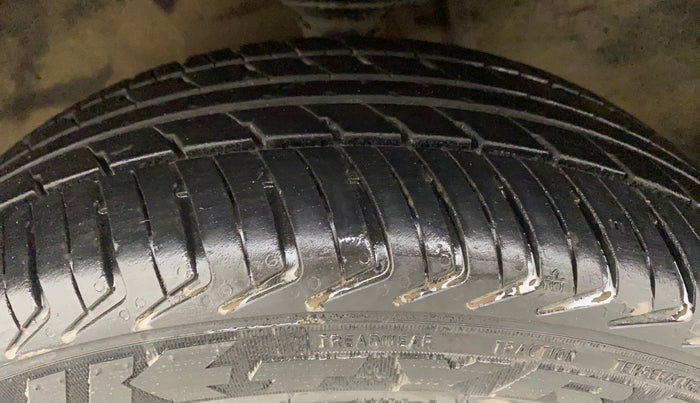 2016 Maruti Alto K10 VXI, Petrol, Manual, 38,064 km, Left Front Tyre Tread