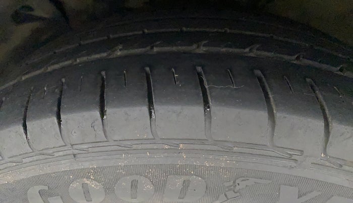 2018 Hyundai Creta SX AT 1.6 PETROL, Petrol, Automatic, 69,729 km, Left Front Tyre Tread