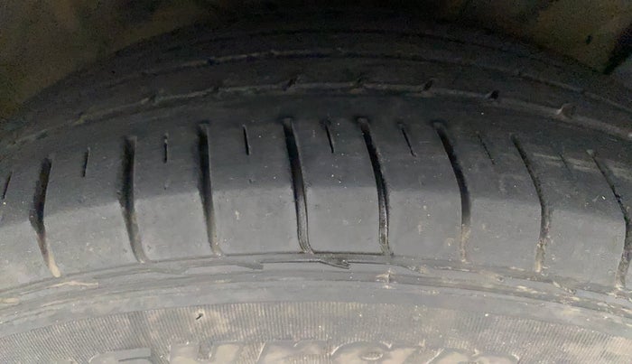 2018 Hyundai Creta SX AT 1.6 PETROL, Petrol, Automatic, 69,729 km, Right Front Tyre Tread