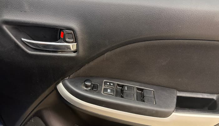 2017 Maruti Baleno DELTA PETROL 1.2, Petrol, Manual, 43,974 km, Driver Side Door Panels Control