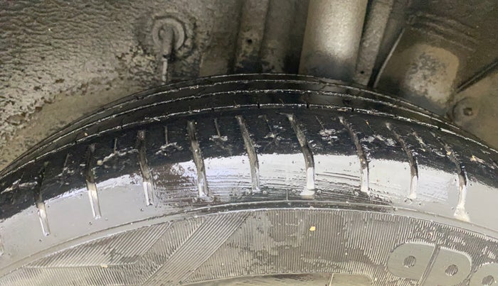 2016 Hyundai Elite i20 ASTA 1.2 (O), Petrol, Manual, 28,094 km, Left Rear Tyre Tread