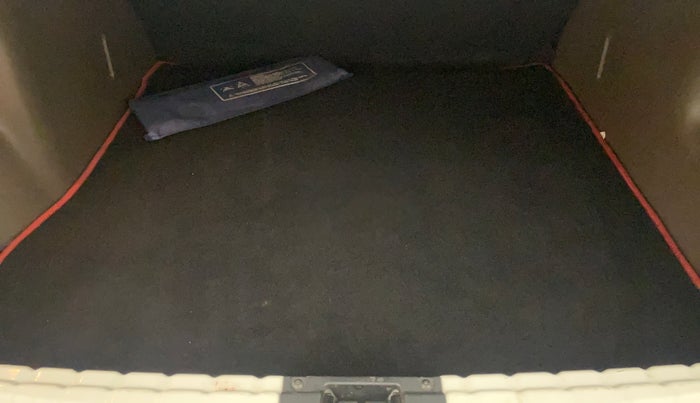 2018 Renault Duster 110 PS RXZ DIESEL, Diesel, Manual, 40,910 km, Boot Inside