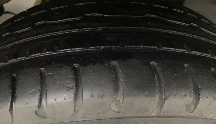 2018 Renault Duster 110 PS RXZ DIESEL, Diesel, Manual, 40,910 km, Left Rear Tyre Tread