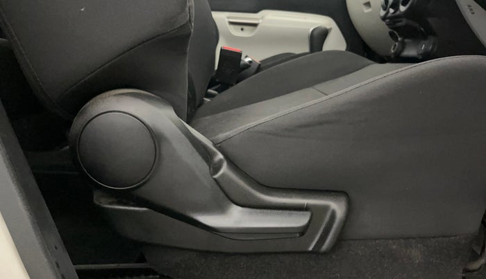 2019 Maruti IGNIS ZETA 1.2 AMT, Petrol, Automatic, 26,705 km, Driver Side Adjustment Panel
