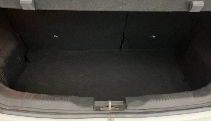 2019 Maruti IGNIS ZETA 1.2 AMT, Petrol, Automatic, 26,705 km, Boot Inside