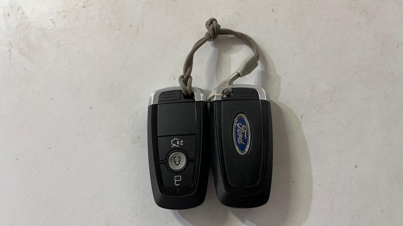 2021 Ford Figo Aspire TITANIUM 1.2 PETROL, Petrol, Manual, 45,310 km, Key Close Up