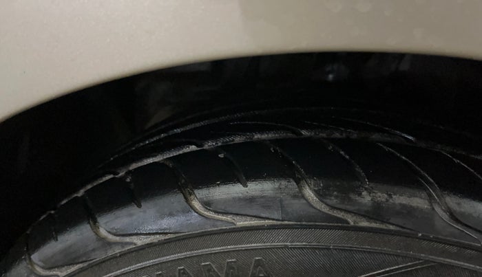 2021 Ford Figo Aspire TITANIUM 1.2 PETROL, Petrol, Manual, 45,310 km, Left Front Tyre Tread