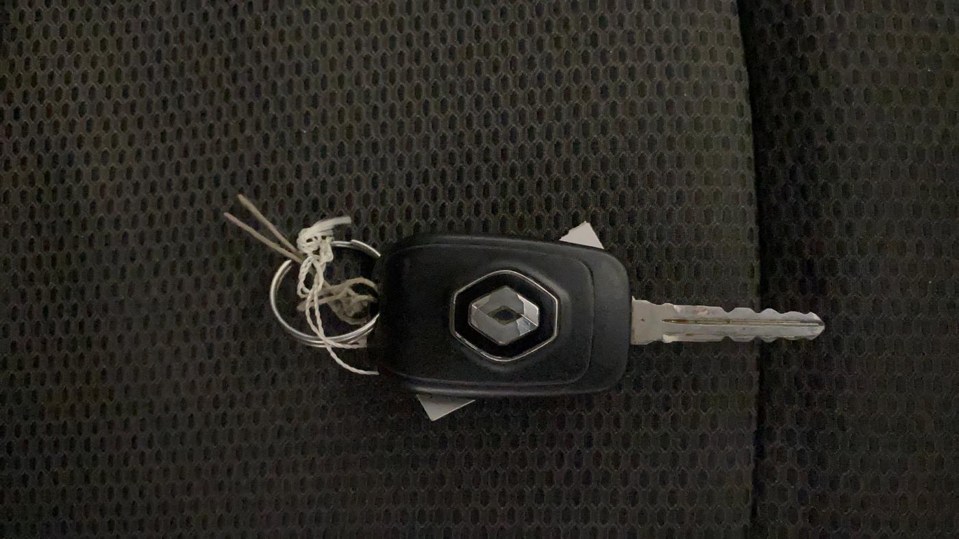 2019 Renault TRIBER RXT, CNG, Manual, 61,353 km, Key Close Up