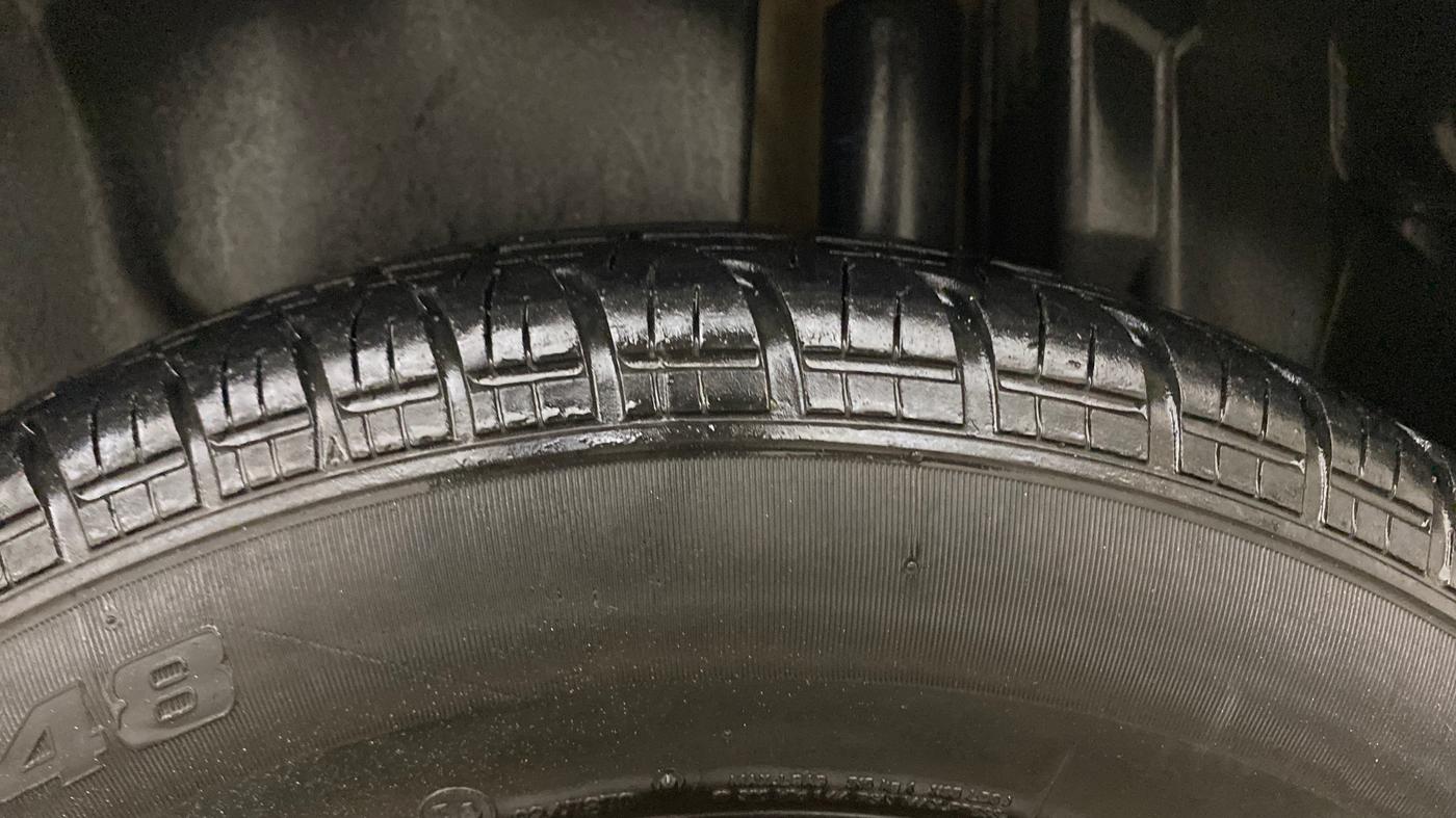 2016 Maruti Swift Dzire VXI, Petrol, Manual, 66,053 km, Left Rear Tyre Tread