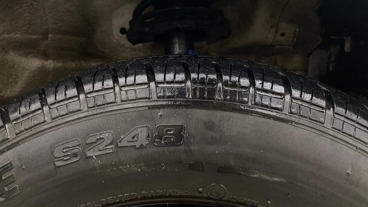 2016 Maruti Swift Dzire VXI, Petrol, Manual, 66,053 km, Right Front Tyre Tread