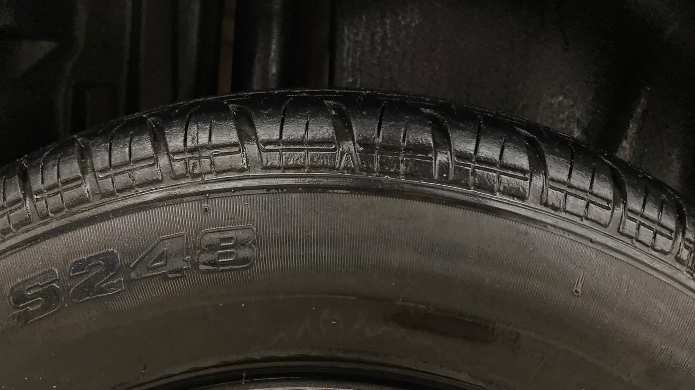 2016 Maruti Swift Dzire VXI, Petrol, Manual, 66,053 km, Right Rear Tyre Tread