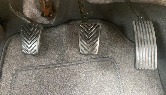 2014 Hyundai Eon ERA +, Petrol, Manual, 51,648 km, Pedals