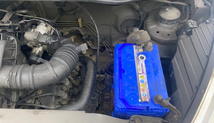 2014 Hyundai Eon ERA +, Petrol, Manual, 51,648 km, Engine View - Left