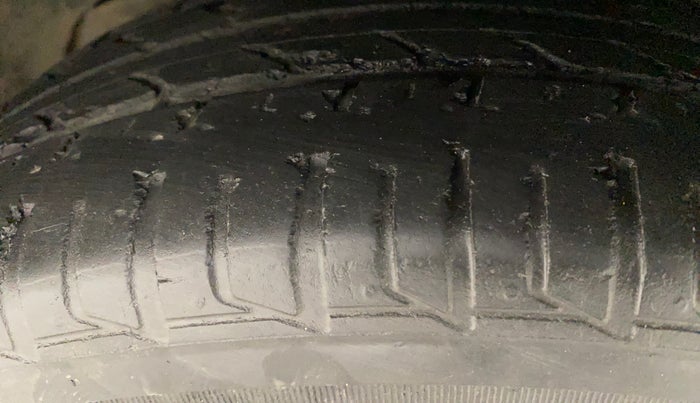 2021 Tata Tiago XZ PETROL, Petrol, Manual, 47,290 km, Left front tyre - Minor crack