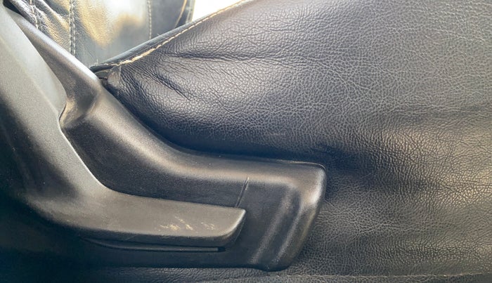 2018 Maruti IGNIS DELTA 1.2, CNG, Manual, 39,817 km, Driver Side Adjustment Panel