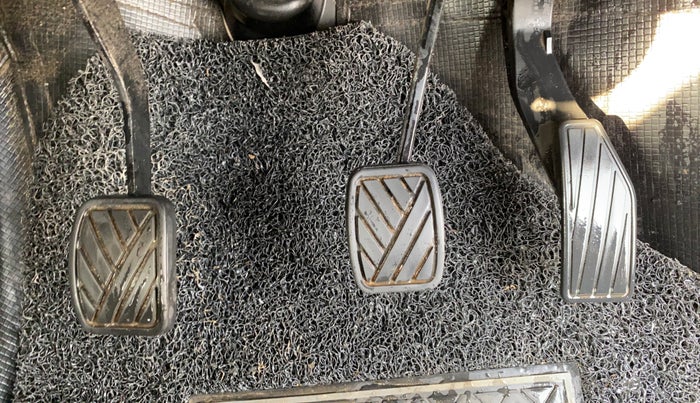 2018 Maruti IGNIS DELTA 1.2, CNG, Manual, 39,817 km, Pedals