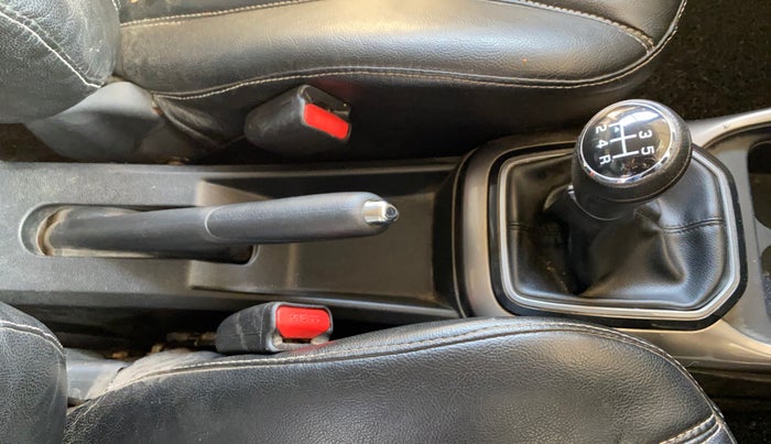 2018 Maruti IGNIS DELTA 1.2, CNG, Manual, 39,817 km, Gear Lever