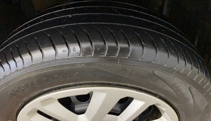 2022 Maruti Vitara Brezza VXI, Petrol, Manual, 30,036 km, Right Front Tyre Tread