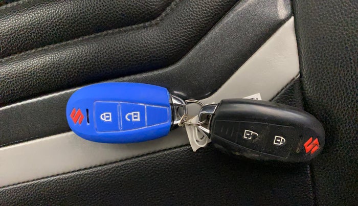 2022 Maruti Vitara Brezza VXI, Petrol, Manual, 30,036 km, Key Close Up