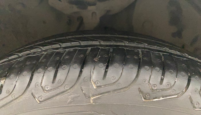 2017 Honda Jazz 1.2L I-VTEC V AT, Petrol, Automatic, 96,547 km, Right Front Tyre Tread