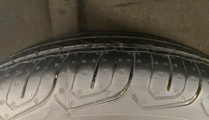 2017 Honda Jazz 1.2L I-VTEC V AT, Petrol, Automatic, 96,547 km, Right Rear Tyre Tread