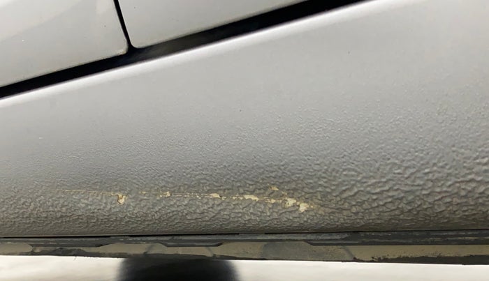 2014 Maruti Swift Dzire VXI, Petrol, Manual, 71,918 km, Left running board - Minor scratches