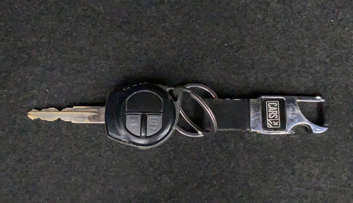 2014 Maruti Swift Dzire VXI, Petrol, Manual, 71,918 km, Key Close Up