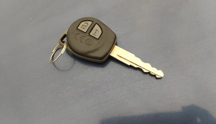 2019 Maruti Dzire VXI, Petrol, Manual, 42,205 km, Key Close Up