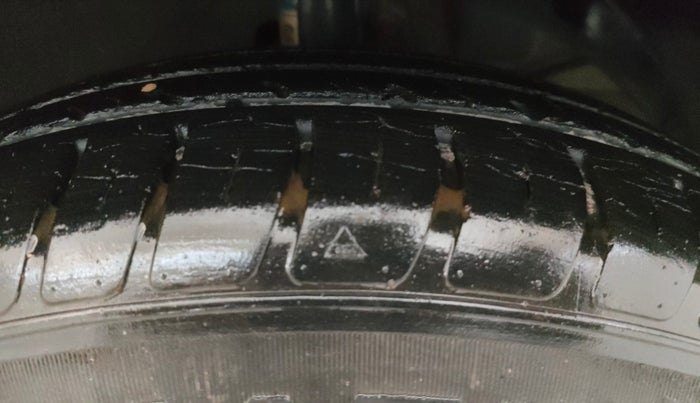2019 Maruti Dzire VXI, Petrol, Manual, 42,205 km, Right Front Tyre Tread