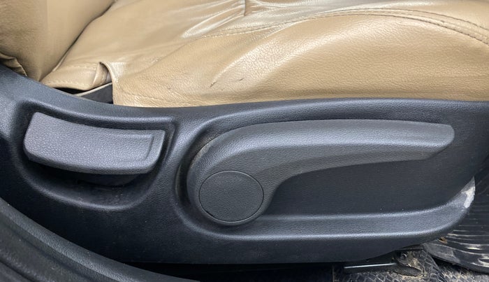 2019 Hyundai Verna 1.6 VTVT SX, Petrol, Manual, 50,166 km, Driver Side Adjustment Panel