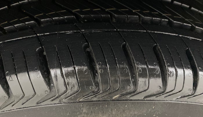 2019 Hyundai Verna 1.6 VTVT SX, Petrol, Manual, 50,166 km, Left Front Tyre Tread