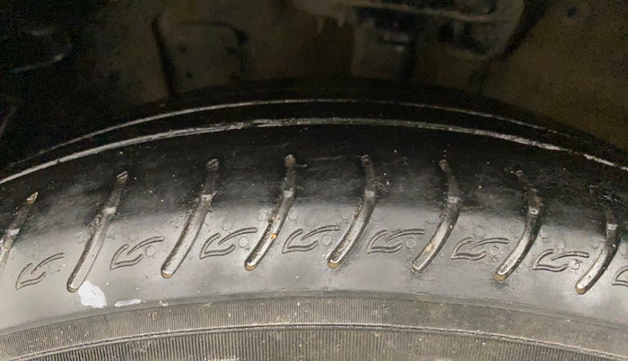 2023 KIA CARENS LUXURY PLUS 1.5 DIESEL AT 7 STR, Diesel, Automatic, 34,502 km, Left Front Tyre Tread