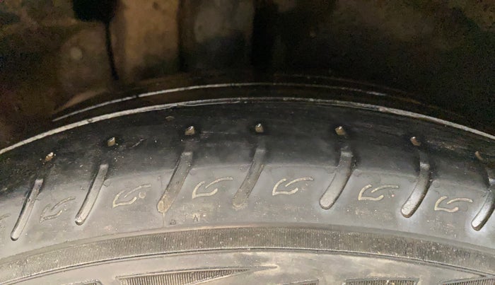 2023 KIA CARENS LUXURY PLUS 1.5 DIESEL AT 7 STR, Diesel, Automatic, 34,502 km, Right Rear Tyre Tread