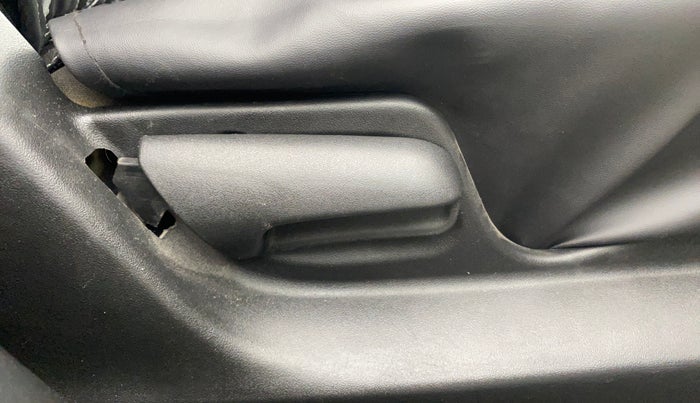 2017 Maruti Swift VXI, Petrol, Manual, 77,282 km, Driver Side Adjustment Panel