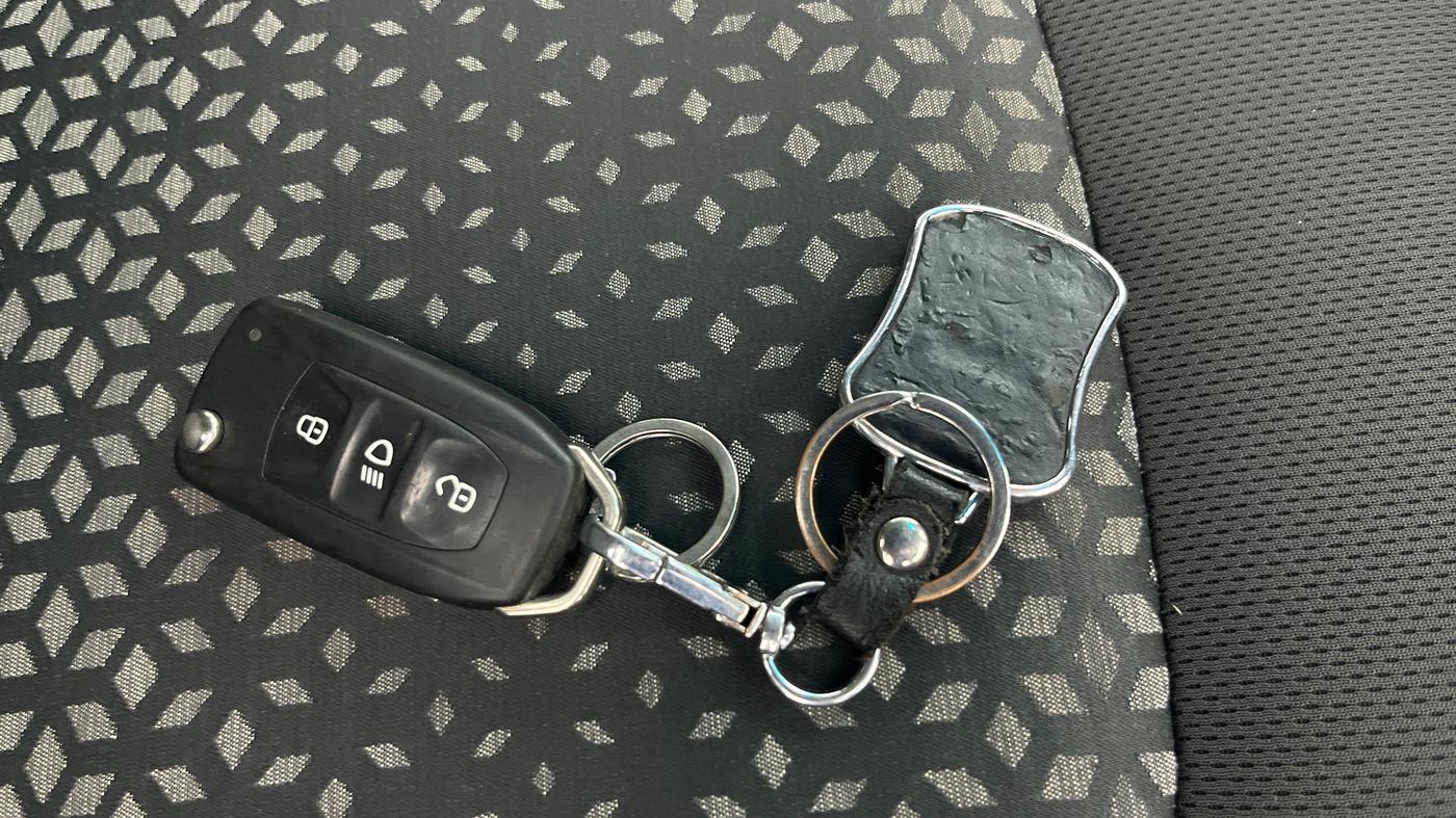 2019 Tata NEXON XM PETROL, Petrol, Manual, 29,261 km, Key Close Up