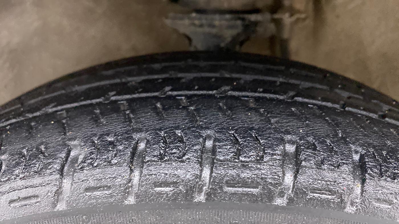 2017 Maruti Alto K10 VXI, Petrol, Manual, 58,552 km, Left Front Tyre Tread