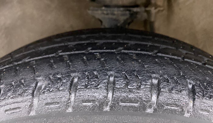 2017 Maruti Alto K10 VXI, Petrol, Manual, 58,552 km, Left Front Tyre Tread
