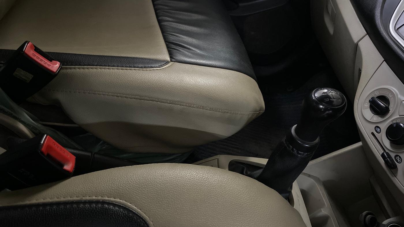 2020 Maruti Alto VXI, Petrol, Manual, 75,860 km, Gear Lever