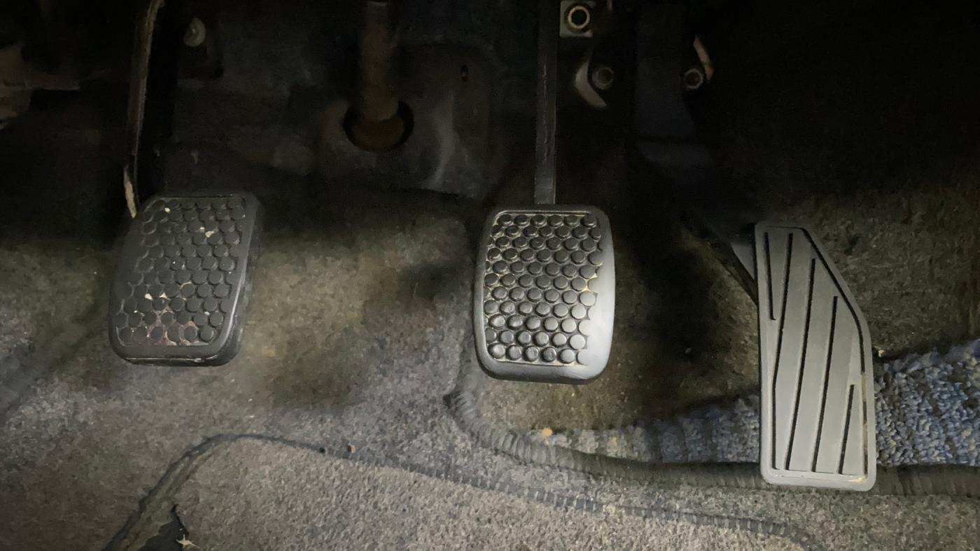 2020 Maruti Alto VXI, Petrol, Manual, 75,860 km, Pedals