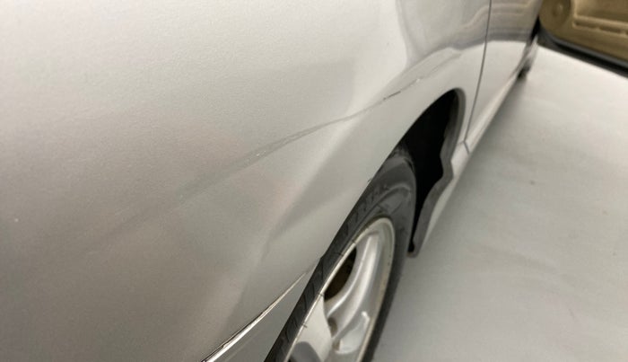 2010 Honda Civic 1.8L I-VTEC V MT, Petrol, Manual, 1,12,814 km, Right quarter panel - Slightly dented