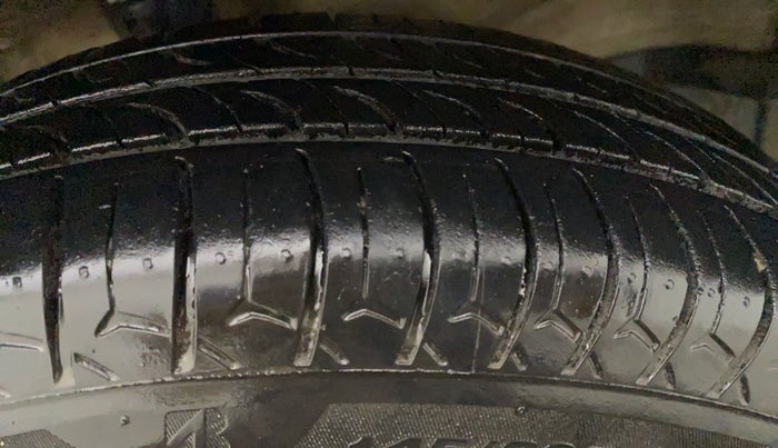 2015 Maruti Wagon R 1.0 LXI CNG, CNG, Manual, 78,600 km, Left Front Tyre Tread