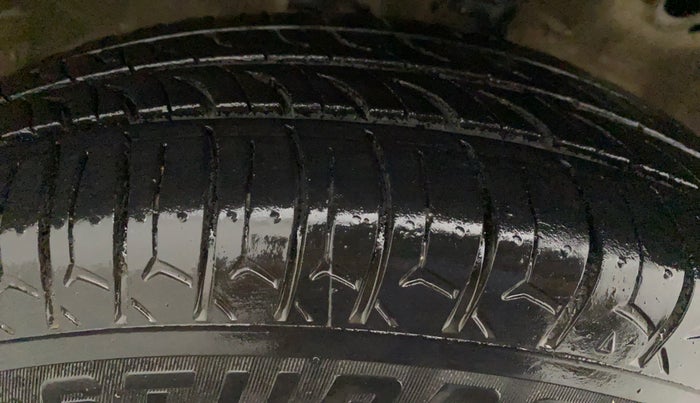 2015 Maruti Wagon R 1.0 LXI CNG, CNG, Manual, 78,600 km, Right Rear Tyre Tread