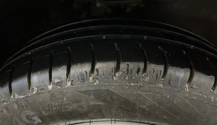 2018 Maruti Alto K10 VXI (O) AMT, Petrol, Automatic, 54,599 km, Right Front Tyre Tread