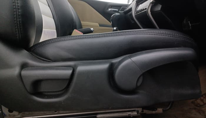 2018 Honda City 1.5L I-VTEC V MT, Petrol, Manual, 59,248 km, Driver Side Adjustment Panel