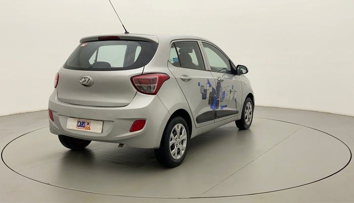 2016 Hyundai Grand i10 MAGNA 1.2 KAPPA VTVT, Petrol, Manual, 29,811 km, Right Back Diagonal