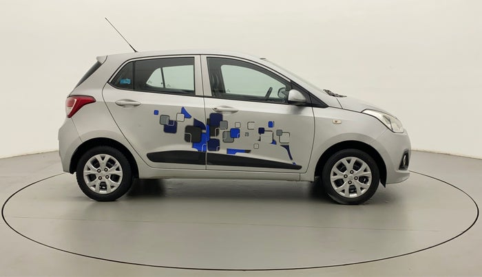 2016 Hyundai Grand i10 MAGNA 1.2 KAPPA VTVT, Petrol, Manual, 29,811 km, Right Side View
