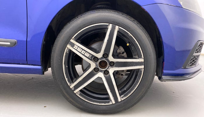 2020 Volkswagen Polo TRENDLINE 1.0L, Petrol, Manual, 54,715 km, Right Front Wheel