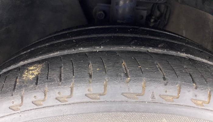 2020 Volkswagen Polo TRENDLINE 1.0L, Petrol, Manual, 54,715 km, Left Front Tyre Tread